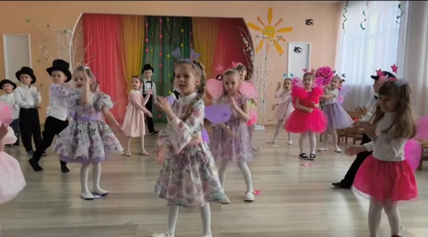 СВЯТКОВІ рАНКИ нА чЕСТЬ пРИХОДУ вЕСНИ — цЕ оСОБЛИВИЙ чАС рАДОСТІ, тЕПЛА тА пРОБУДЖЕННЯ пРИРОДИ. ВОНИ НАПОВНЮЮТЬ сЕРЦЯ сВІТЛОМ, дАРУЮТЬ гАРНИЙ нАСТРІЙ і ВІРУ в нОВИЙ пОЧАТОК